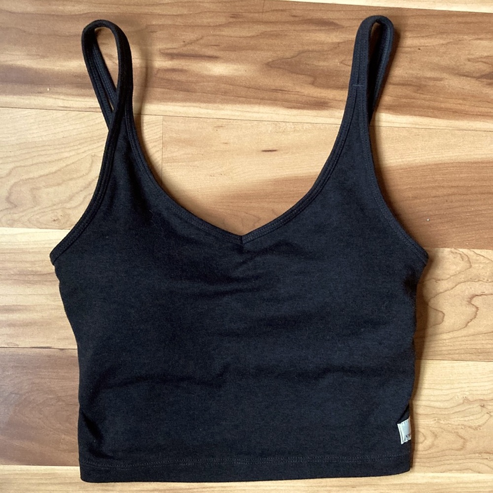 Vuori Cropped Tank
